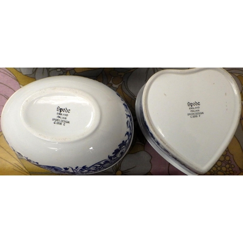 210 - Spode Italian bowl and two lidded pots (3)