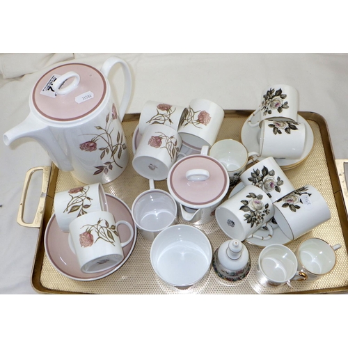 212 - A Sussie Cooper Talisman part tea set together with Worcester floral tea cups and saucers etc