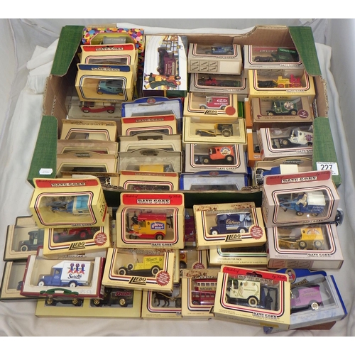 227 - A large qty of boxed toy vehicles to inc Days Gone, Corgi etc