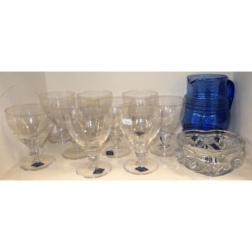 238 - A qty of various glass ware to inc a Bacarat ash tray, various decanters, Brierly stemmed glasses, c... 