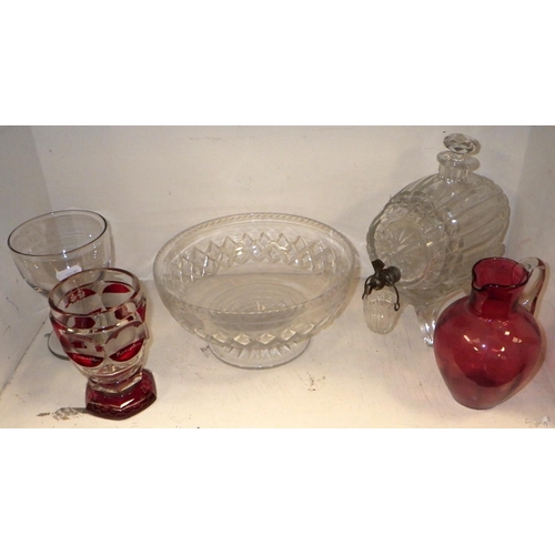 238 - A qty of various glass ware to inc a Bacarat ash tray, various decanters, Brierly stemmed glasses, c... 