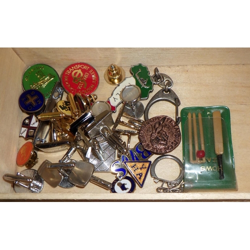 308 - A qty of misc watches, pens etc