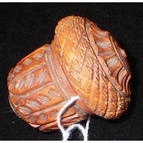 315 - A 19th century carved treen nutmeg grater