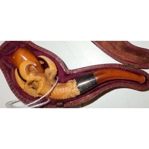 334 - A miniature meerschaum pipe in the form of a claw