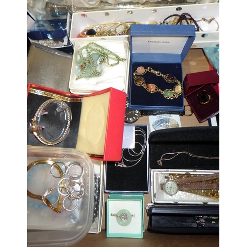 337 - A qty of costume jewellery etc incl silver and white metal pieces, (2).