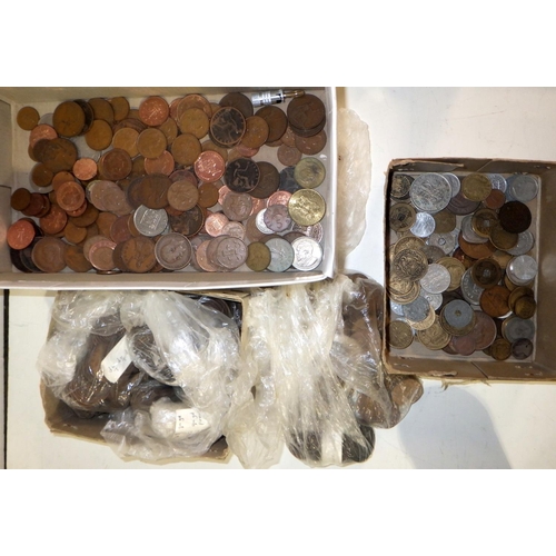 357 - A qty of misc coinage, silver spoons, napkin rings etc