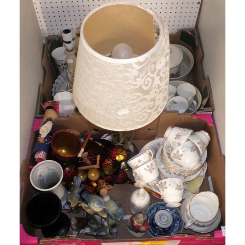 370 - A qty of misc ceramics and collectables to inc table lamps Paragon Enchantment tea ware etc (2)