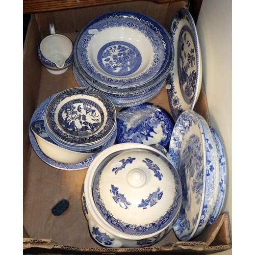 381 - A qty of misc table wares to inc Royal Doulton Caprice, various blue and white willow pattern etc (3... 