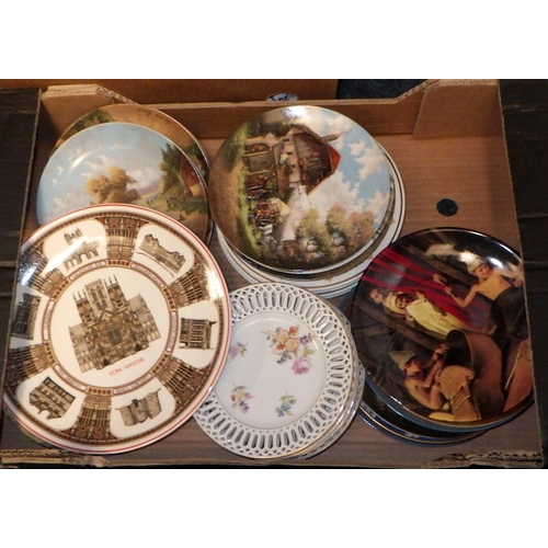 385 - A large qty of various cabinet plates and ceramics (5)