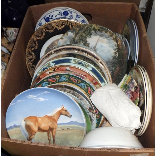 385 - A large qty of various cabinet plates and ceramics (5)