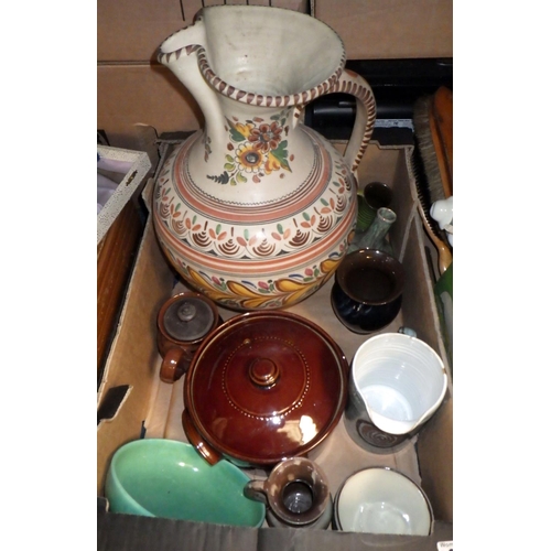 386 - A qty of misc collectables, ceramics, empty canteen boxes etc (qty)