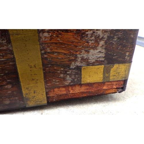 836 - A 19th cen rosewood and brass bound travelling box, 35cm wide, a/f