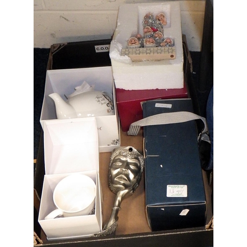 13 - Miscellaneous items including cushions, glass and ceramics etc (4)