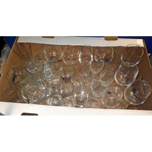 149 - A quantity of miscellaneous glassware (3)