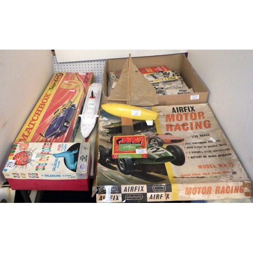 211 - A group of Vintage Airfix af