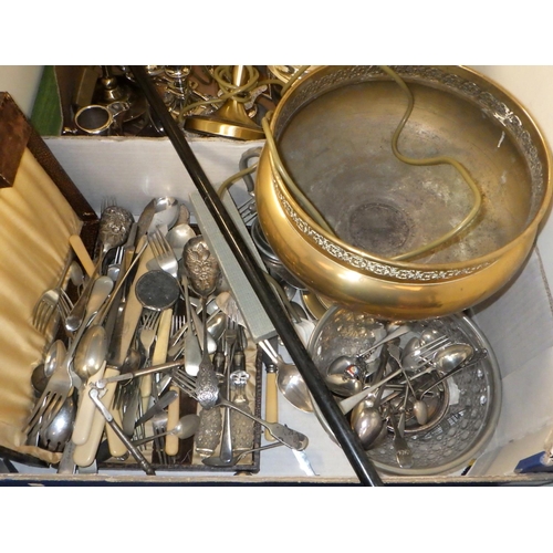 161 - A qty of misc silver plate to inc tea ware, cutlery, two modern brass table lamps etc (2)