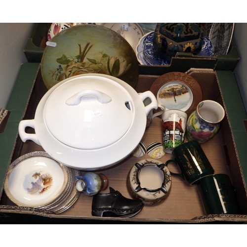 173 - A group of misc ceramics to inc Cauldon Cairo ware lidded jar, Imari plates, Butter tray etc (2)