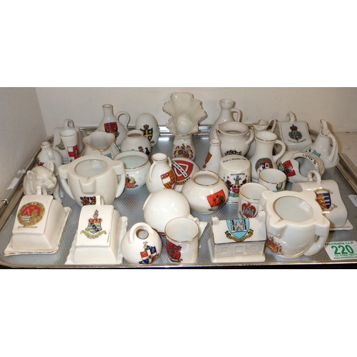 220 - A qty of approx 30pcs of crested china