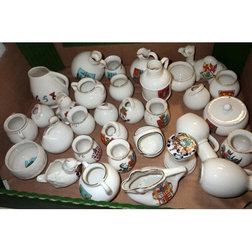 227 - A qty of approx 30pcs of crested china