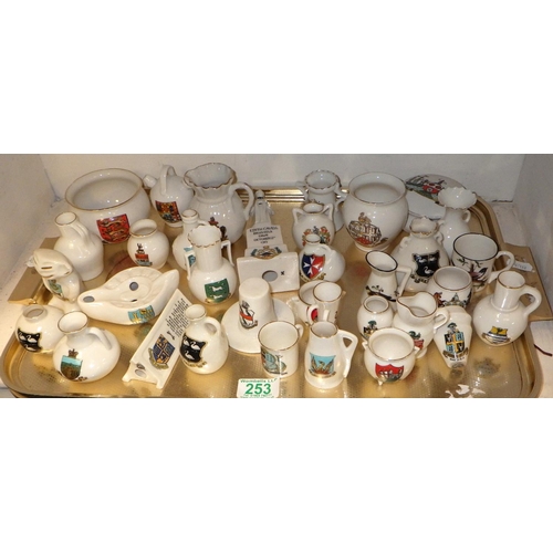 253 - A qty of approx 30pcs of crested china