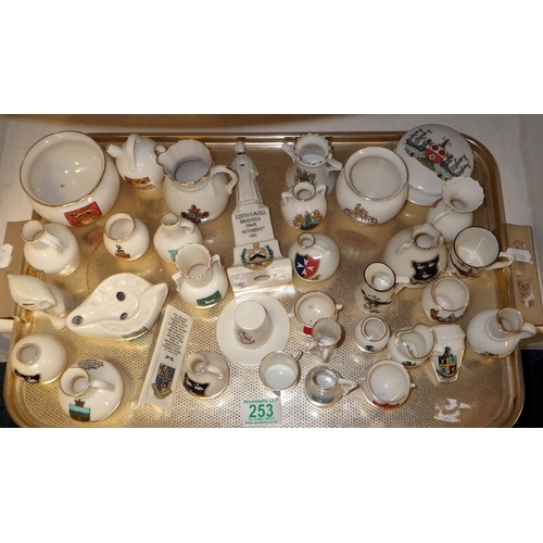 253 - A qty of approx 30pcs of crested china