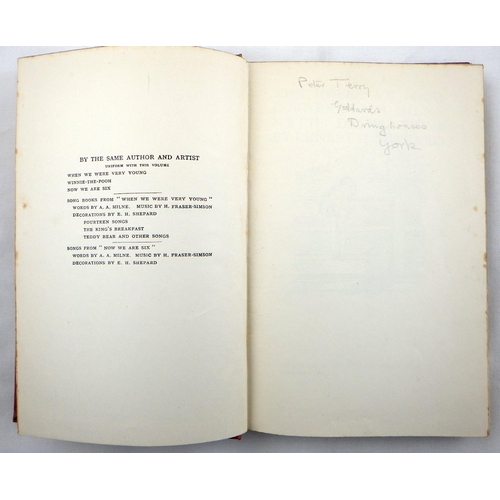 259 - Two AA Milne First Editions: 'Now we are Six' (1927) and 'The House at Pooh Corner' (1928), both lac... 