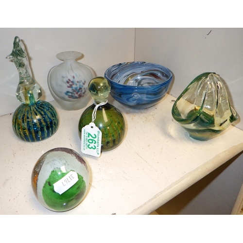 263 - A group of misc Art Glass to inc Mdina