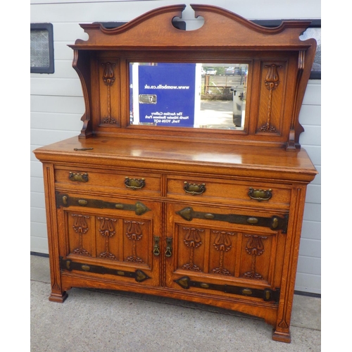 849 - An Arts & Crafts oak mirror back sideboard, 153cm wide,