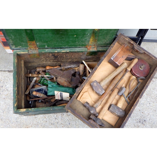 885 - A workmate, toolbox, tools etc