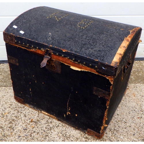 911 - A canvas covered dome topped trunk, 61cm wide