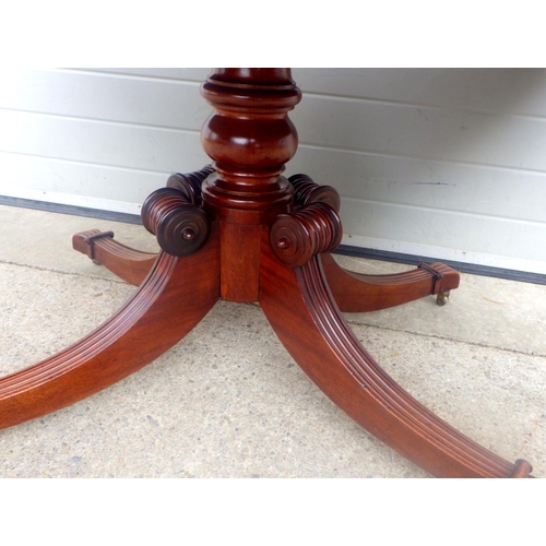 811 - A Victorian rectangular mahogany breakfast table, patched top, 153cm long