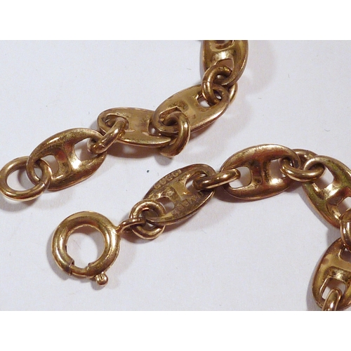 65 - A Gucci gilt metal neck chain, marked Gucci / Silver.  780mm long.
