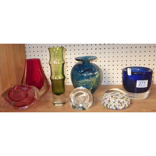 277 - A group of Art glass to inc an Orrefors blue glass vase, Millifori paperweight etc (7)