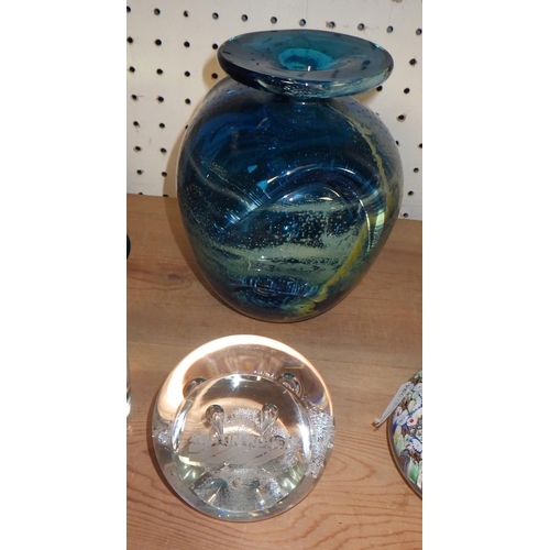 277 - A group of Art glass to inc an Orrefors blue glass vase, Millifori paperweight etc (7)