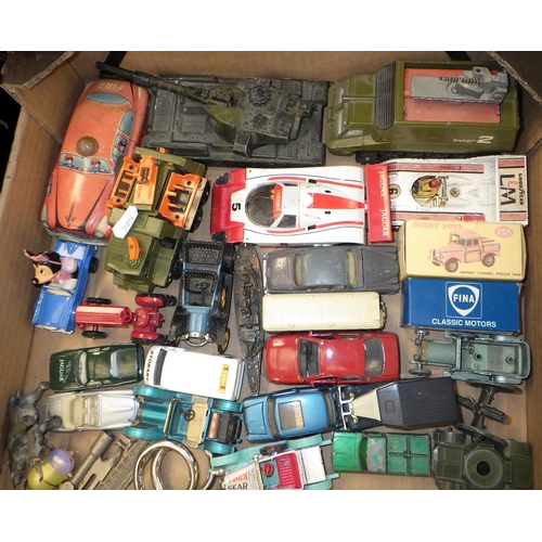 378 - A group of misc die cast vehicles etc