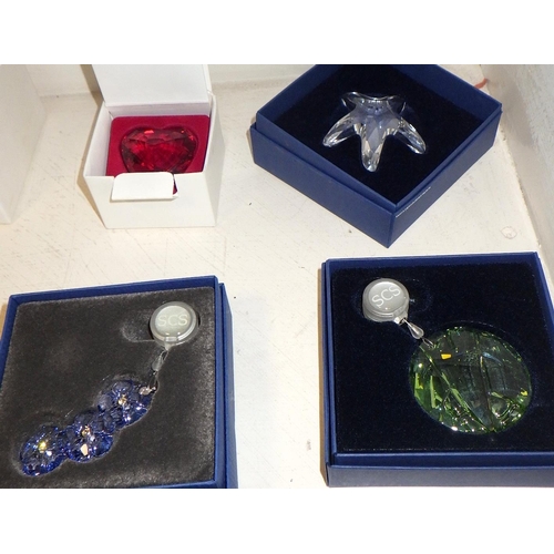 426 - A group of Swarovski crystal (9)