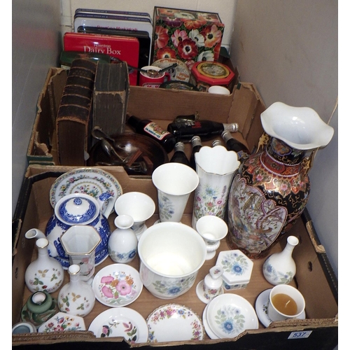 537 - Three boxes of misc collectables to inc Royal Wedding Ale, Wedgwood, Aynsley, tins etc (3)