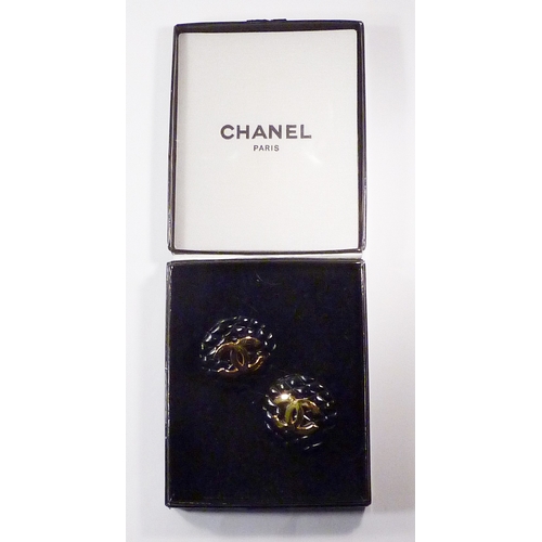 100 - A pair of Chanel clip-on earrings, 