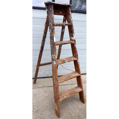 828 - A set of wooden step ladders