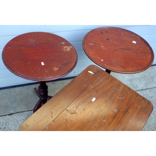 853 - Three mahogany tripod tables (a/f)