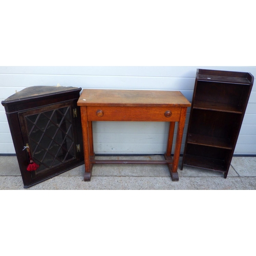 859 - A narrow oak open bookcase together with a corner cabinet and a side table (3)