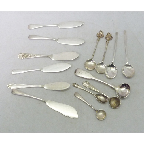 132 - Silver: two pairs of salt spoons; a George III salt spoon; three single salt spoons; six various but... 