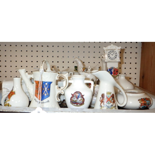 112 - A qty of approx 20pcs of crested china