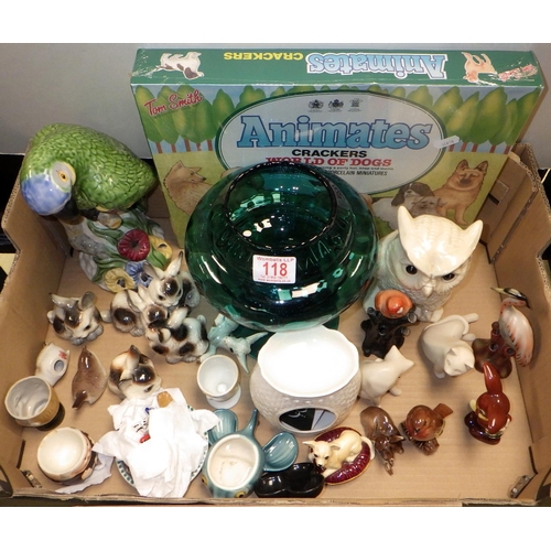 118 - A qty of collectables & ceramic animals to inc Hummell, Belleek etc