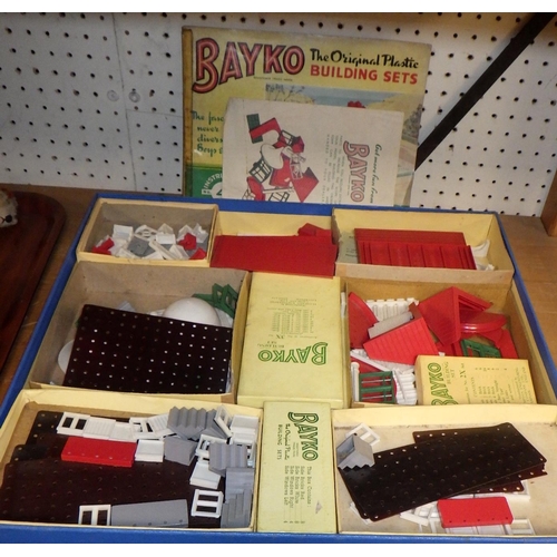 94 - A Bayco building set