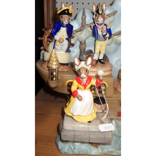 97 - A Bunnykins Shimpmates Tableau & seven shipmates figures, with box