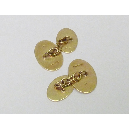 307 - A pair of Allan Christensen chain-link cufflinks, 9ct gold, each head engraved with a swan motif, Lo... 