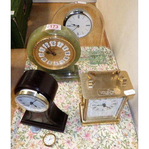 173 - A group of 5 various clocks together with a qty of silver plate and metal ware (2)