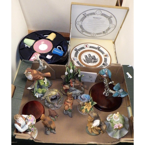 206 - A royal Worcester boxed tea set, Wedgwood York plate, various bird figures etc af (3)