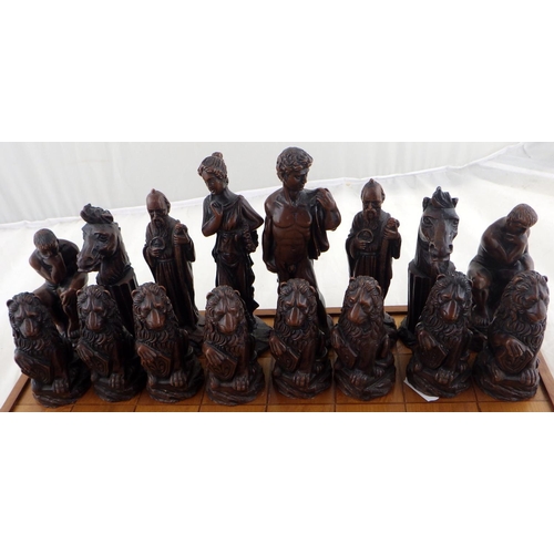 218 - An Italian chess set